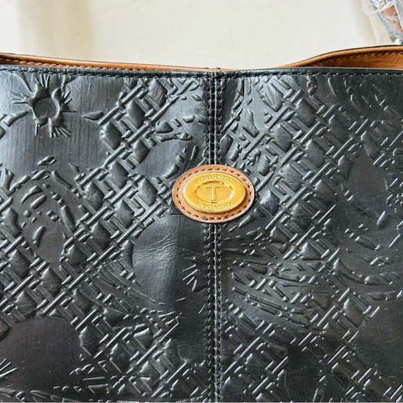 NWT Tignanello Leather Embossed Two-Toned Large Satchel. Comes with a dust bag. - Picture 5 of 15